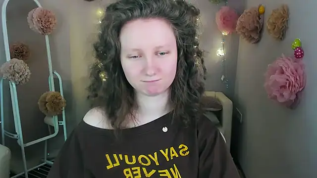 Snapshot of SunshineBlaze chatting on 05-24-26, 06:51 SunshineBlaze online show from 05-24-26, 06:51