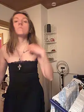 Snapshot of Marina_und_Jayden chatting on 02-07-26, 11:41 Marina und Jayden online show from 02-07-26, 11:41