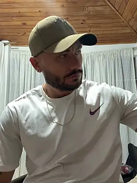 FrancoRossi  online show from 02-01-26, 03:38