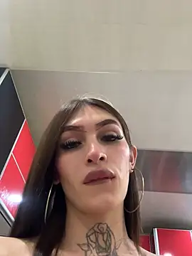 Snapshot of lizz_lunna chatting on 04-19-26, 08:35 lizz lunna online show from 04-19-26, 08:35