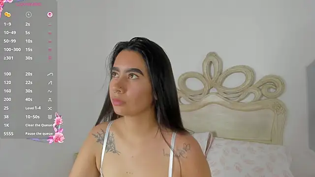 paulina lux online show from 03-18-26, 08:01