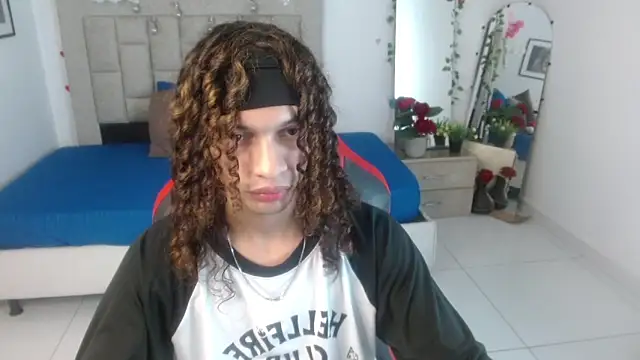Snapshot of Axel_fox77 chatting on 06-20-26, 12:47 Axel fox77 online show from 06-20-26, 12:47
