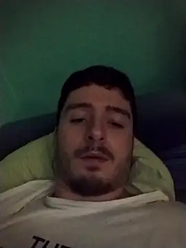 Snapshot of Frankie9819 chatting on 01-09-26, 01:08 Frankie9819 online show from 01-09-26, 01:08