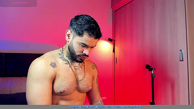 thiago ferrari  online show from 03-17-26, 01:32