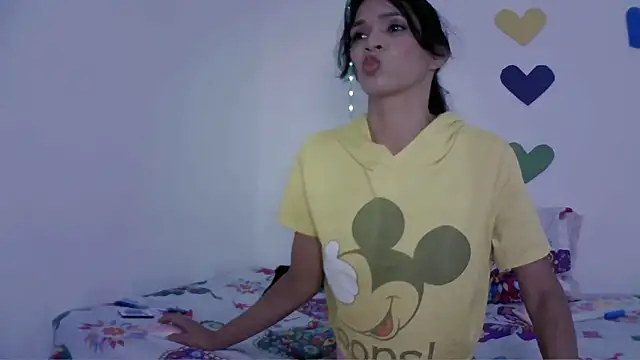 Mia Suarez7 online show from 03-27-26, 12:38