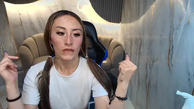 katalina r  online show from 04-09-26, 08:14