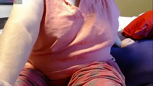 Snapshot of Santanna77 chatting on 09-27-25, 07:24 Santanna77 online show from 09-27-25, 07:24