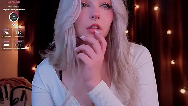 Snapshot of ShyniAlice chatting on 02-07-26, 04:27 ShyniAlice online show from 02-07-26, 04:27