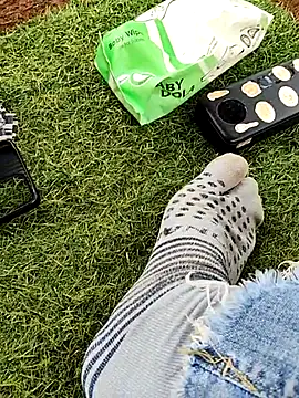 Snapshot of leona118 chatting on 05-23-26, 01:00 leona118 online show from 05-23-26, 01:00