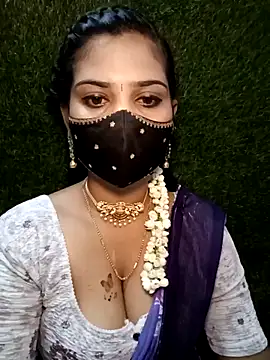 Snapshot of Nithyatamil chatting on 04-01-26, 07:42 Nithyatamil online show from 04-01-26, 07:42