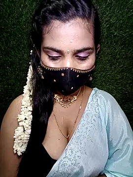 Snapshot of Nithyatamil chatting on 04-20-26, 05:26 Nithyatamil online show from 04-20-26, 05:26