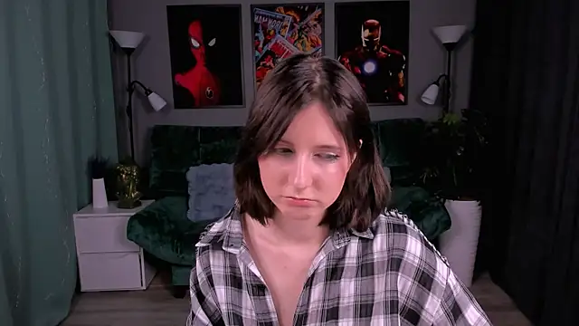 Snapshot of KikaOsterman chatting on 02-10-26, 06:45 KikaOsterman online show from 02-10-26, 06:45