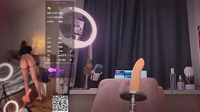 yourfox Alice  online show from 04-17-26, 07:22