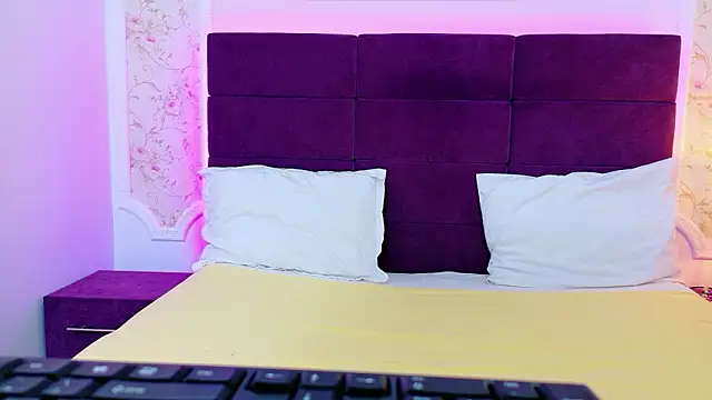 EvelinHill online show from 02-07-26, 05:11