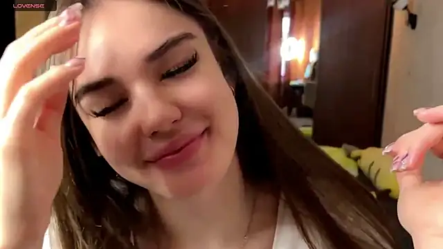 LubaSeirers online show from 04-10-26, 03:17