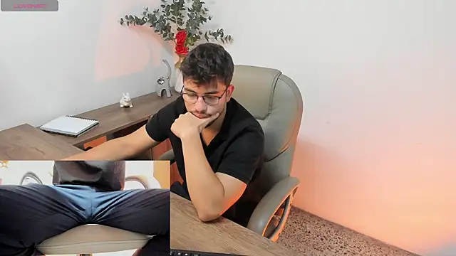 Snapshot of Jay_Grip chatting on 02-09-26, 01:48 Jay Grip online show from 02-09-26, 01:48