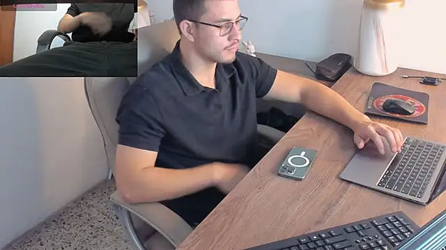 Snapshot of Jay_Grip chatting on 02-19-26, 01:51 Jay Grip online show from 02-19-26, 01:51