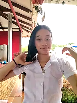 Snapshot of l0lita_emi chatting on 02-15-26, 05:09 l0lita emi online show from 02-15-26, 05:09