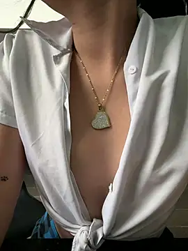 Snapshot of l0lita_emi chatting on 02-19-26, 03:52 l0lita emi online show from 02-19-26, 03:52