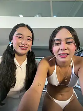 Snapshot of l0lita_emi chatting on 02-26-26, 03:22 l0lita emi online show from 02-26-26, 03:22