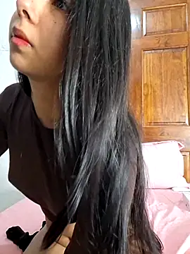 jade03  online show from 06-01-26, 04:41
