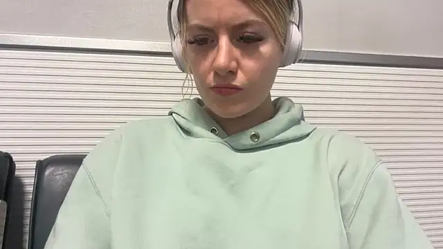 blondebunny999 999 online show from 03-20-26, 11:09