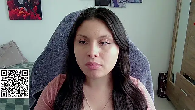 Snapshot of yessica_gomez01 chatting on 03-18-26, 08:45 yessica gomez01 online show from 03-18-26, 08:45