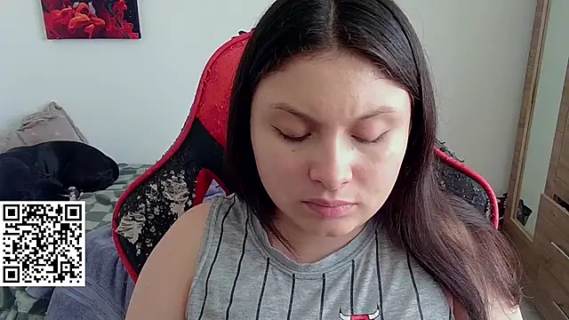 Snapshot of yessica_gomez01 chatting on 03-19-26, 08:46 yessica gomez01 online show from 03-19-26, 08:46