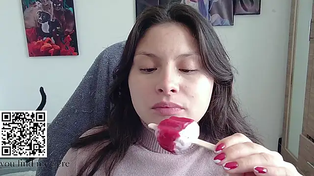 Snapshot of yessica_gomez01 chatting on 03-31-26, 06:52 yessica gomez01 online show from 03-31-26, 06:52
