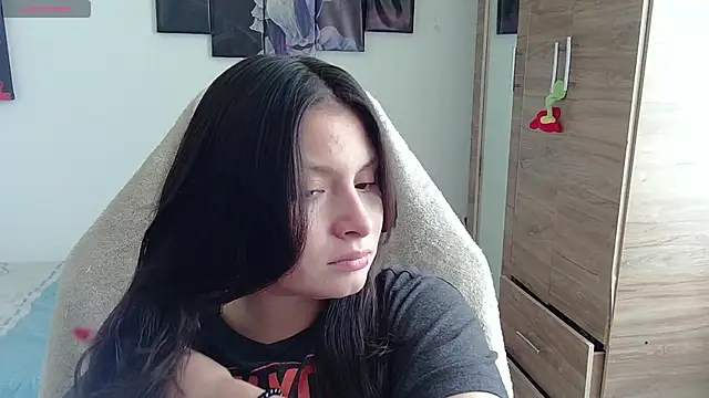 Snapshot of yessica_gomez01 chatting on 06-02-26, 08:44 yessica gomez01 online show from 06-02-26, 08:44