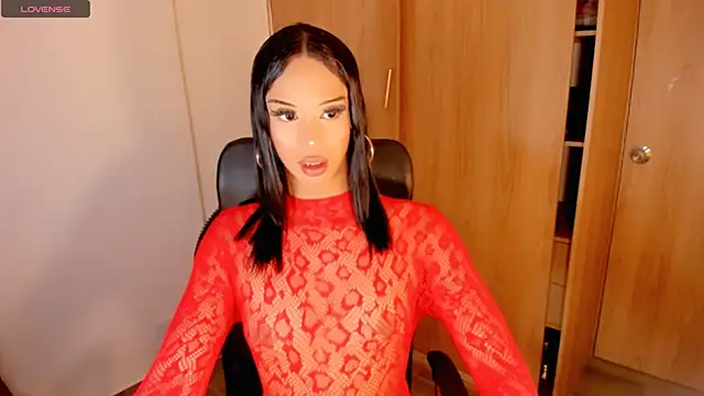 Snapshot of Celene_Goddess chatting on 05-23-26, 08:29 Celene Goddess online show from 05-23-26, 08:29