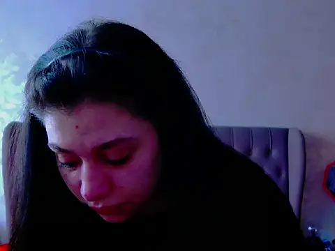 Snapshot of MaddyAllure chatting on 02-22-26, 06:24 MaddyAllure online show from 02-22-26, 06:24