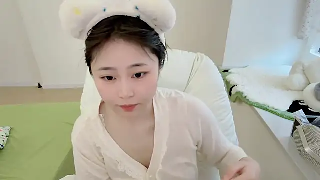 Onefiona online show from 03-30-26, 06:47