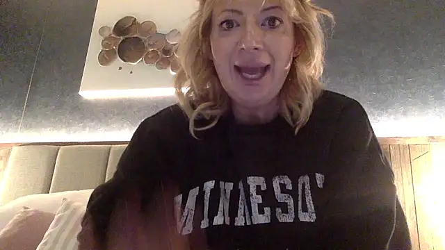 SydneyNoir online show from 01-12-26, 04:34