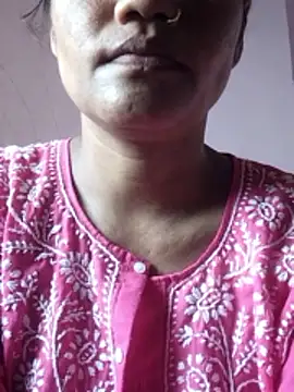 Snapshot of Zaara101 chatting on 06-06-26, 04:39 Zaara101 online show from 06-06-26, 04:39