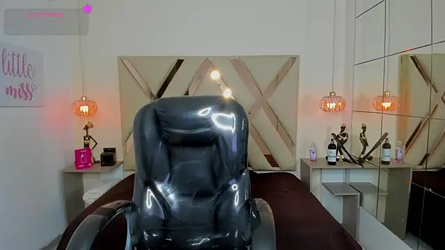 Snapshot of Anyelo_Twink chatting on 06-15-26, 04:47 Anyelo Twink online show from 06-15-26, 04:47