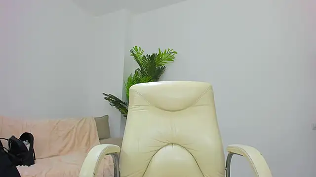 Carla Shine online show from 01-16-26, 05:22