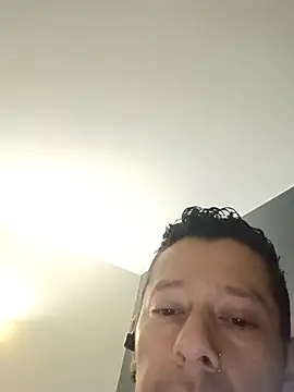 Snapshot of Enriquelobito69@xh chatting on 01-11-26, 05:45 Enriquelobito69xh online show from 01-11-26, 05:45