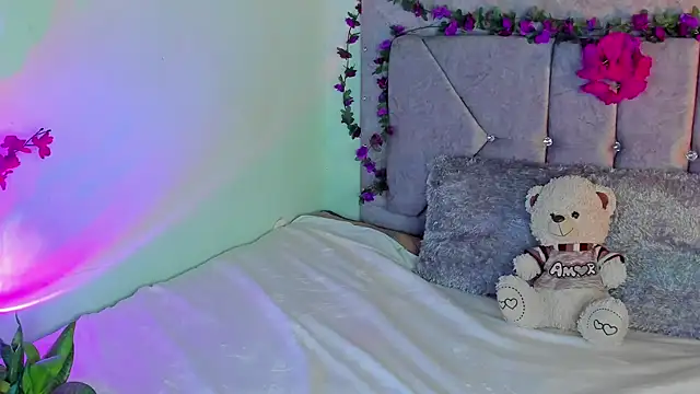 Britanny77 online show from 03-26-26, 11:43