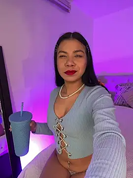 Snapshot of Little_Lexyy chatting on 06-05-26, 05:25 Little Lexyy online show from 06-05-26, 05:25