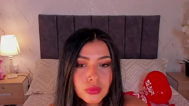 Snapshot of Antonella_Coruso chatting on 02-14-26, 10:06 Antonella Coruso online show from 02-14-26, 10:06