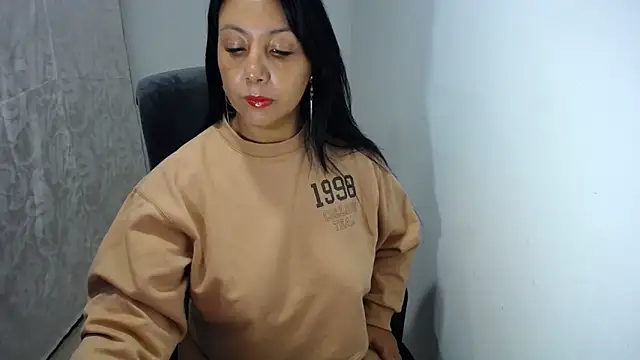 soyElena46 online show from 04-01-26, 01:41