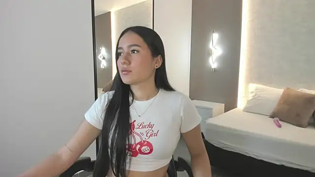 Snapshot of mia_slora chatting on 05-21-26, 12:12 mia slora online show from 05-21-26, 12:12