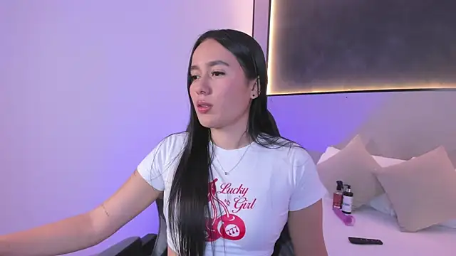 Snapshot of mia_slora chatting on 06-11-26, 12:14 mia slora online show from 06-11-26, 12:14