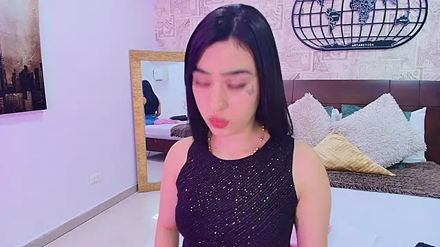 emily clarkk  online show from 01-17-26, 07:50