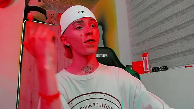 Maiky Cooper01 online show from 01-15-26, 01:32