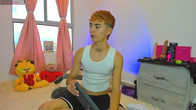 Maiky Cooper01 online show from 02-12-26, 08:26