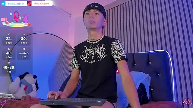 Maiky Cooper01 online show from 07-16-26, 04:57