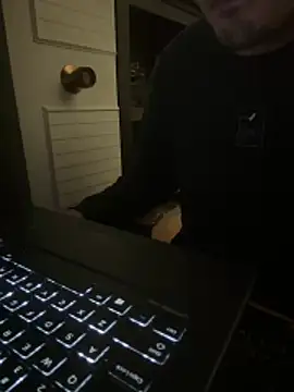 Snapshot of 2flimsy chatting on 02-08-26, 02:04 2flimsy online show from 02-08-26, 02:04