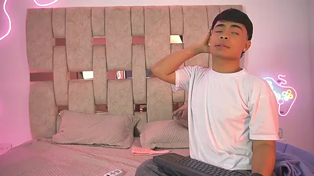 LiamJaxon online show from 02-06-26, 03:55